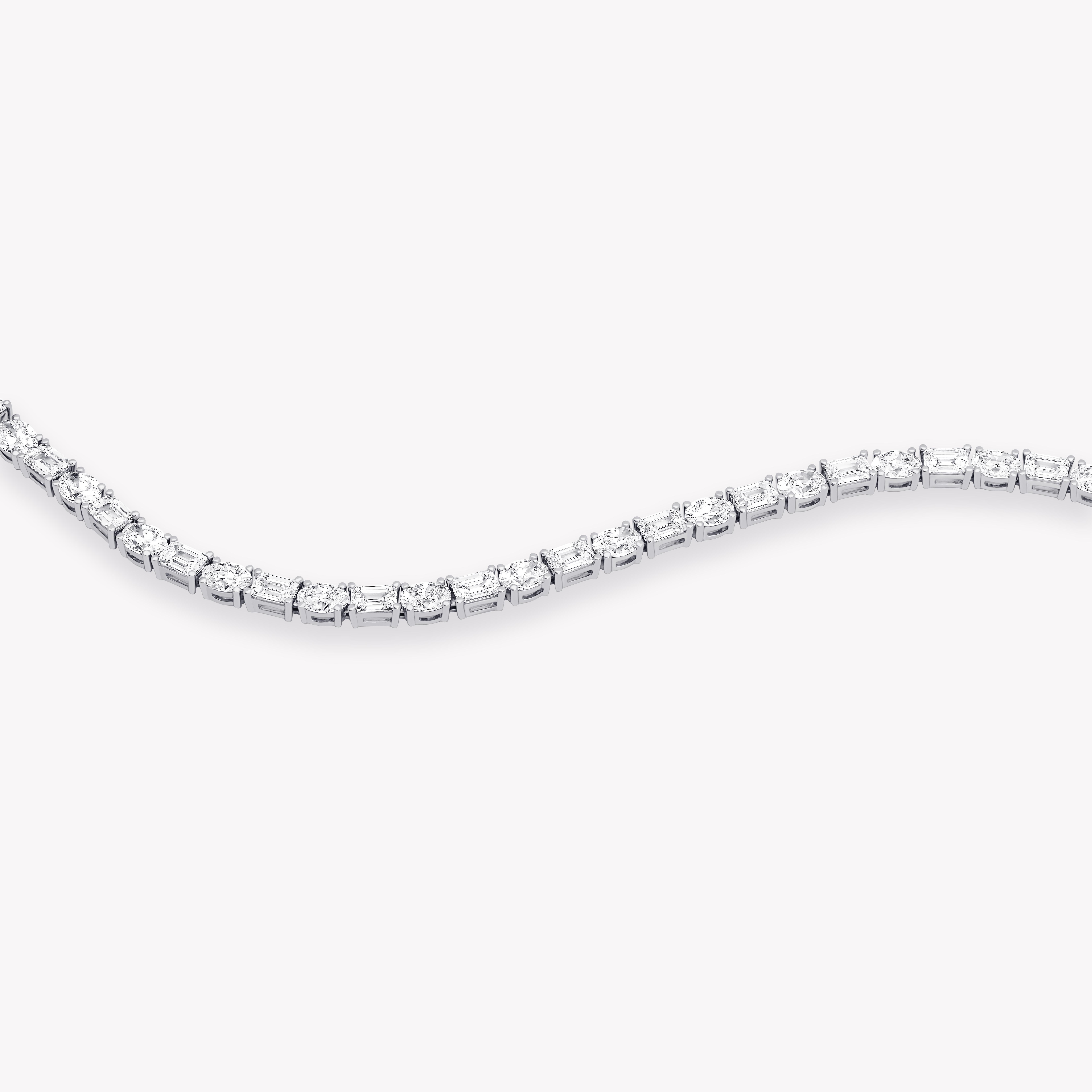 EMERALD AND OVAL DIAMOND BRACELET