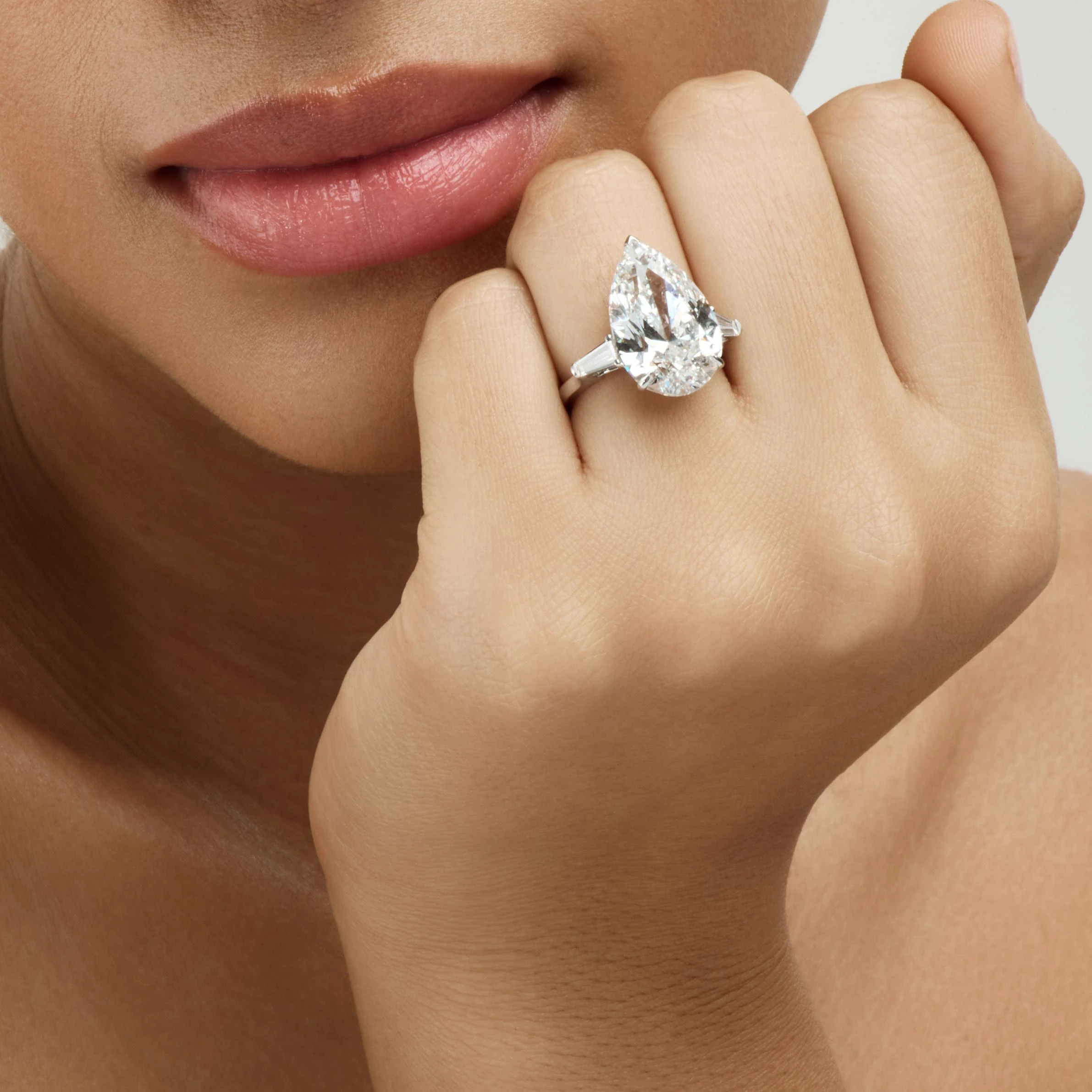 PEAR SHAPE DIAMOND RING
