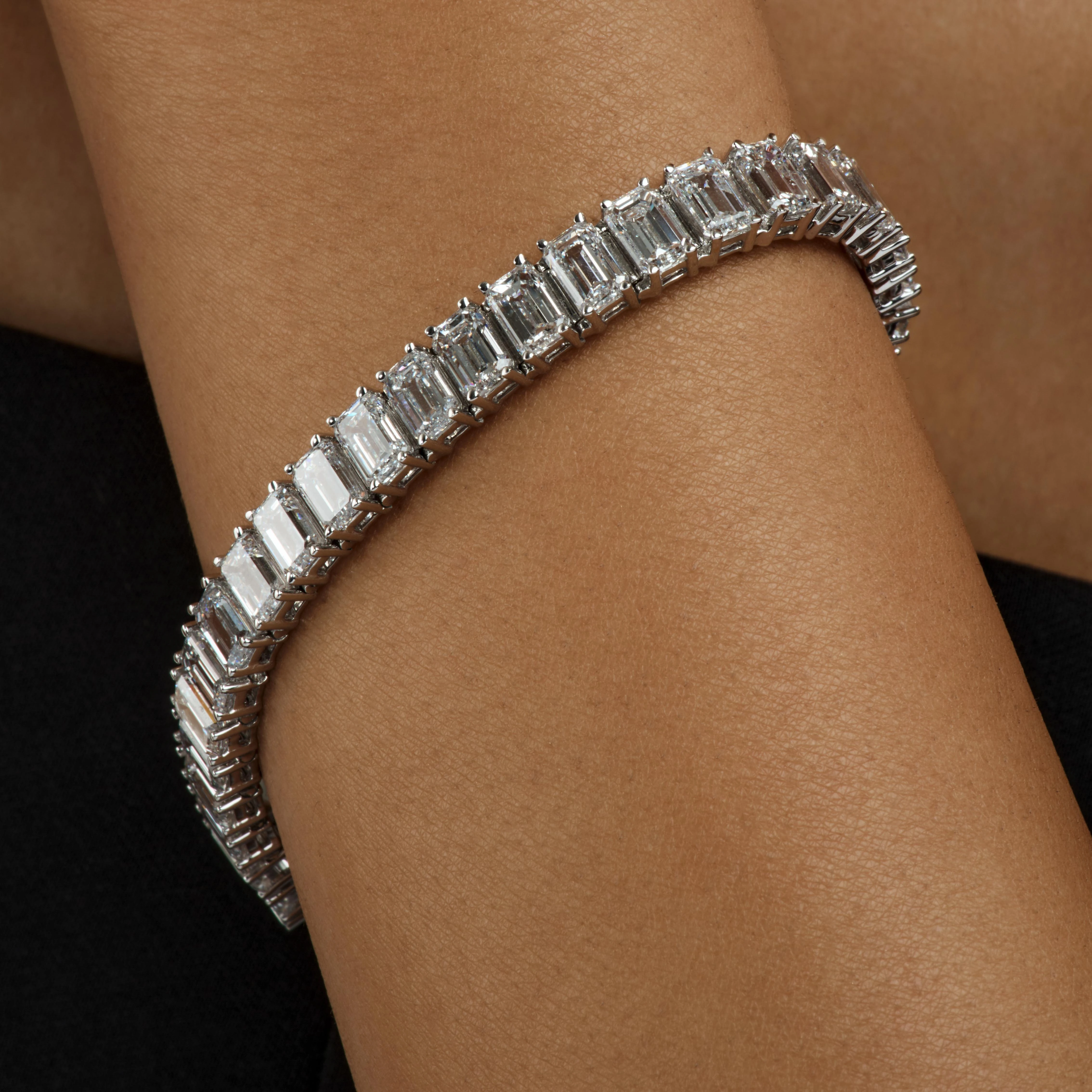 EMERALD CUT DIAMOND BRACELET