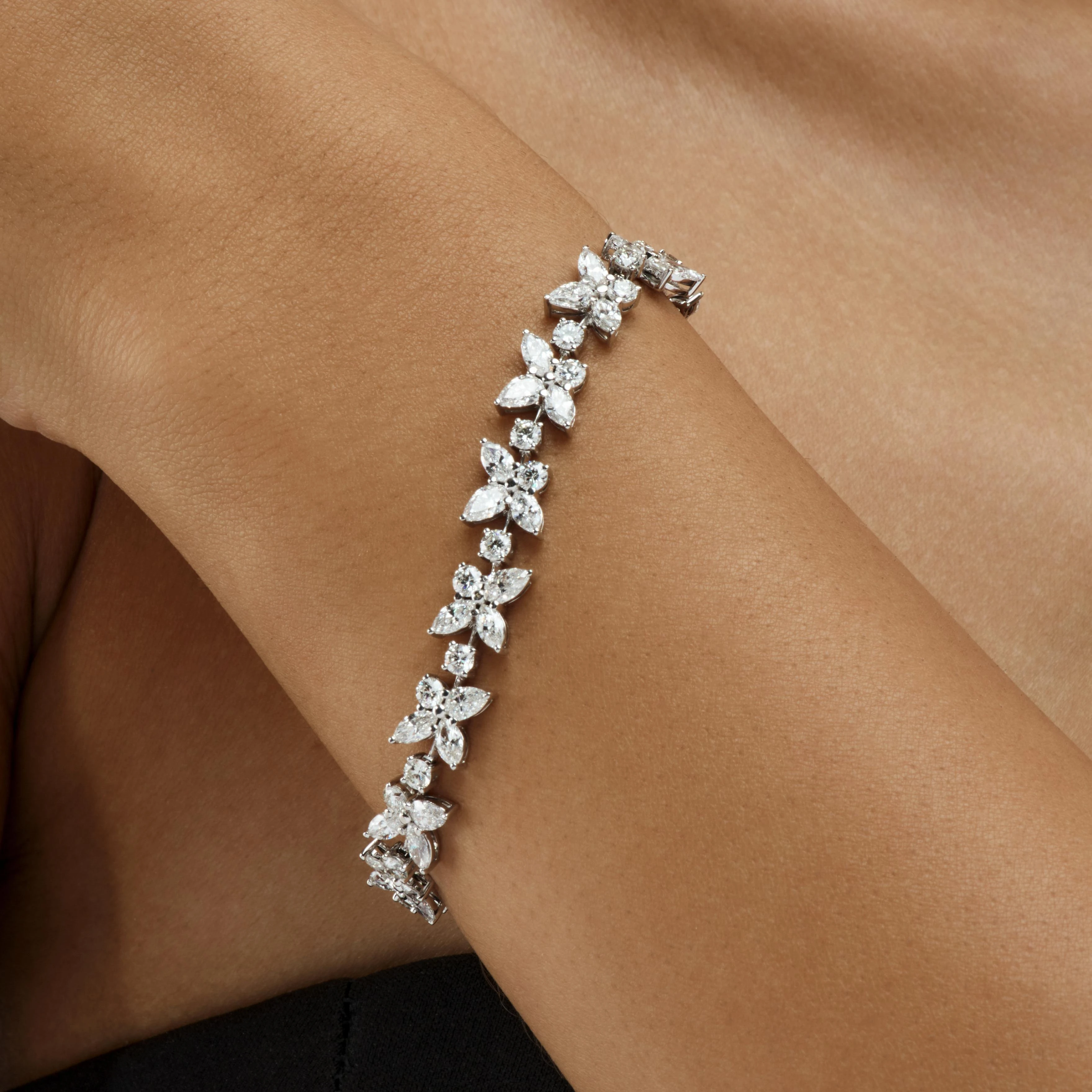 BUTTERFLY DIAMOND BRACELET