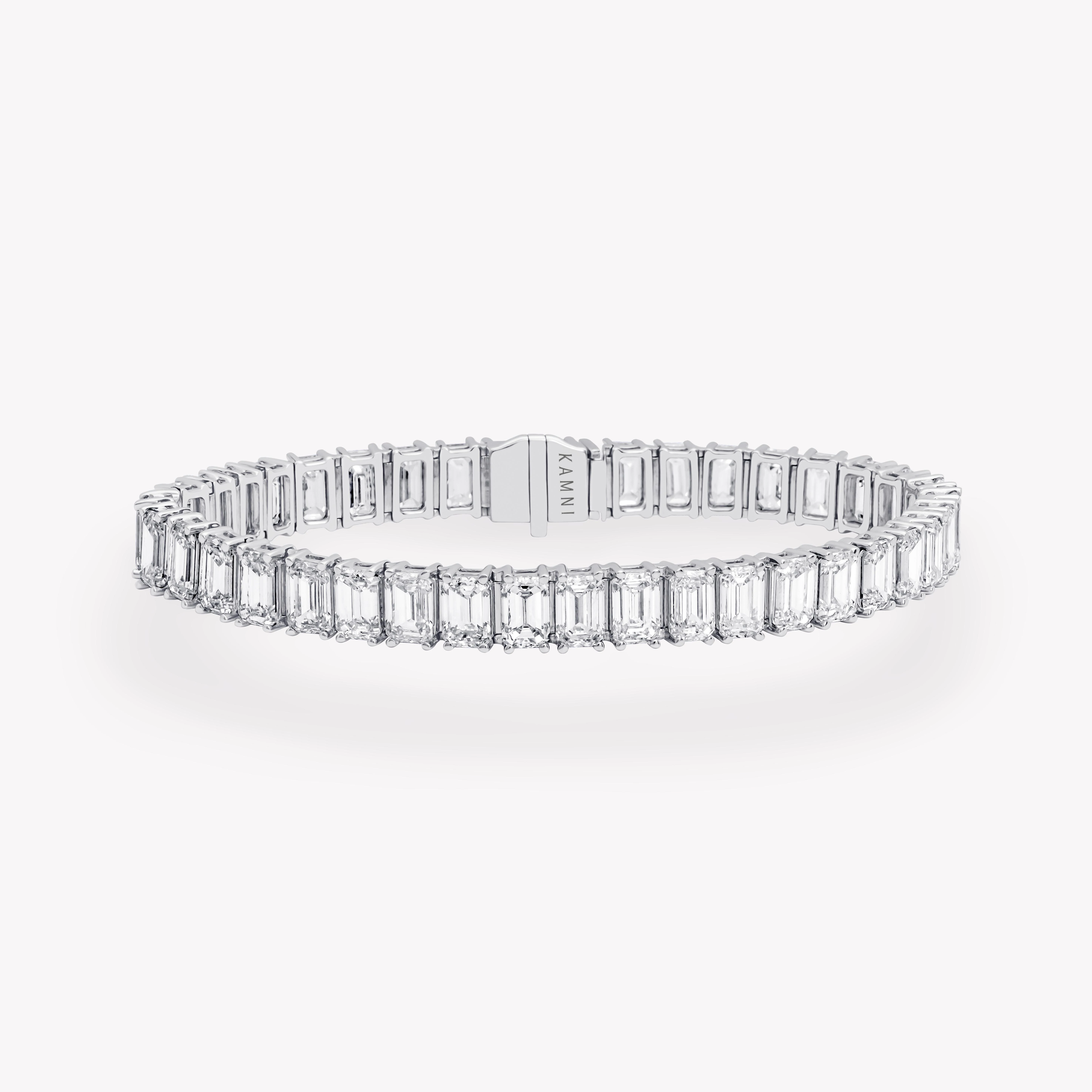 EMERALD CUT DIAMOND BRACELET