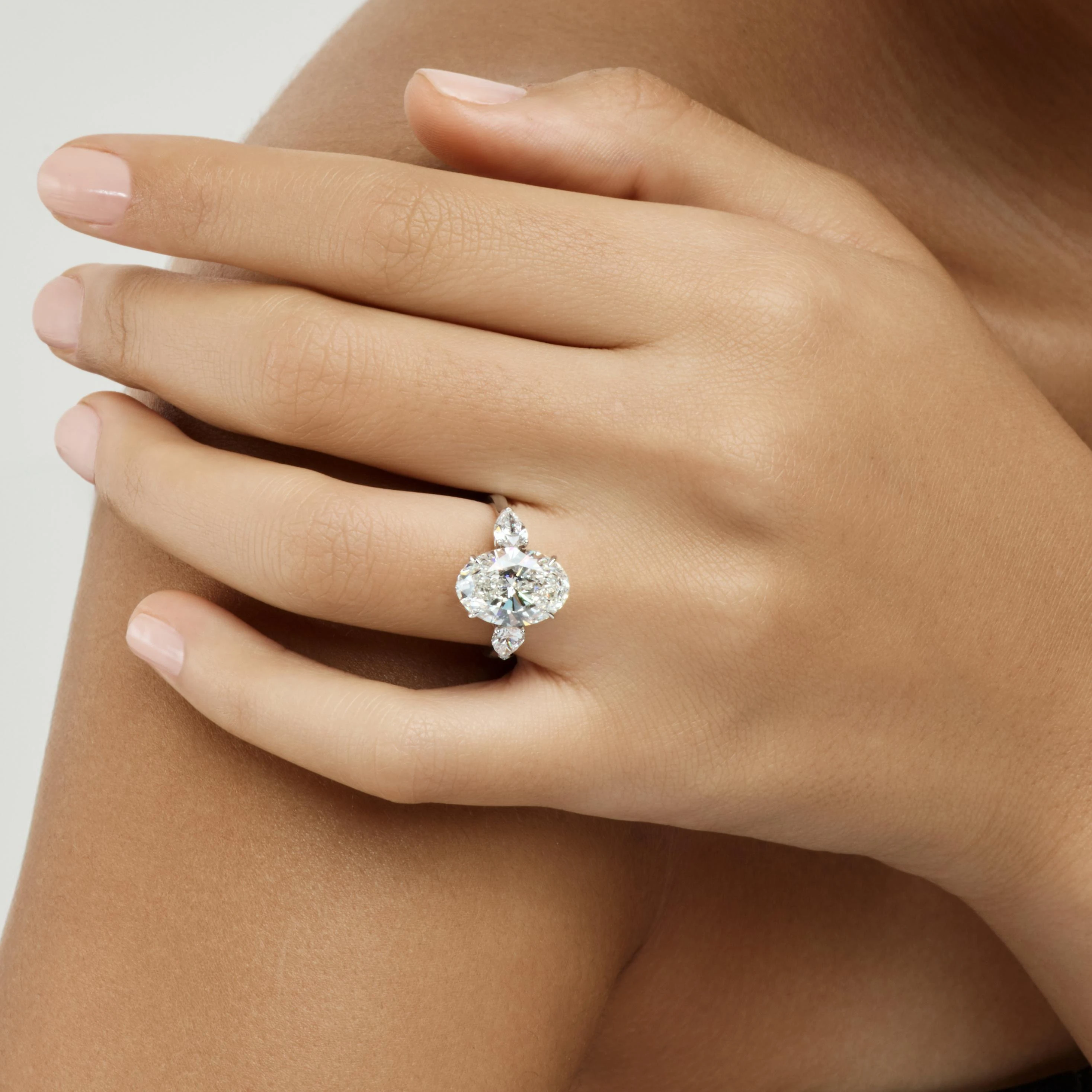 OVAL DIAMOND ENGAGEMENT RING