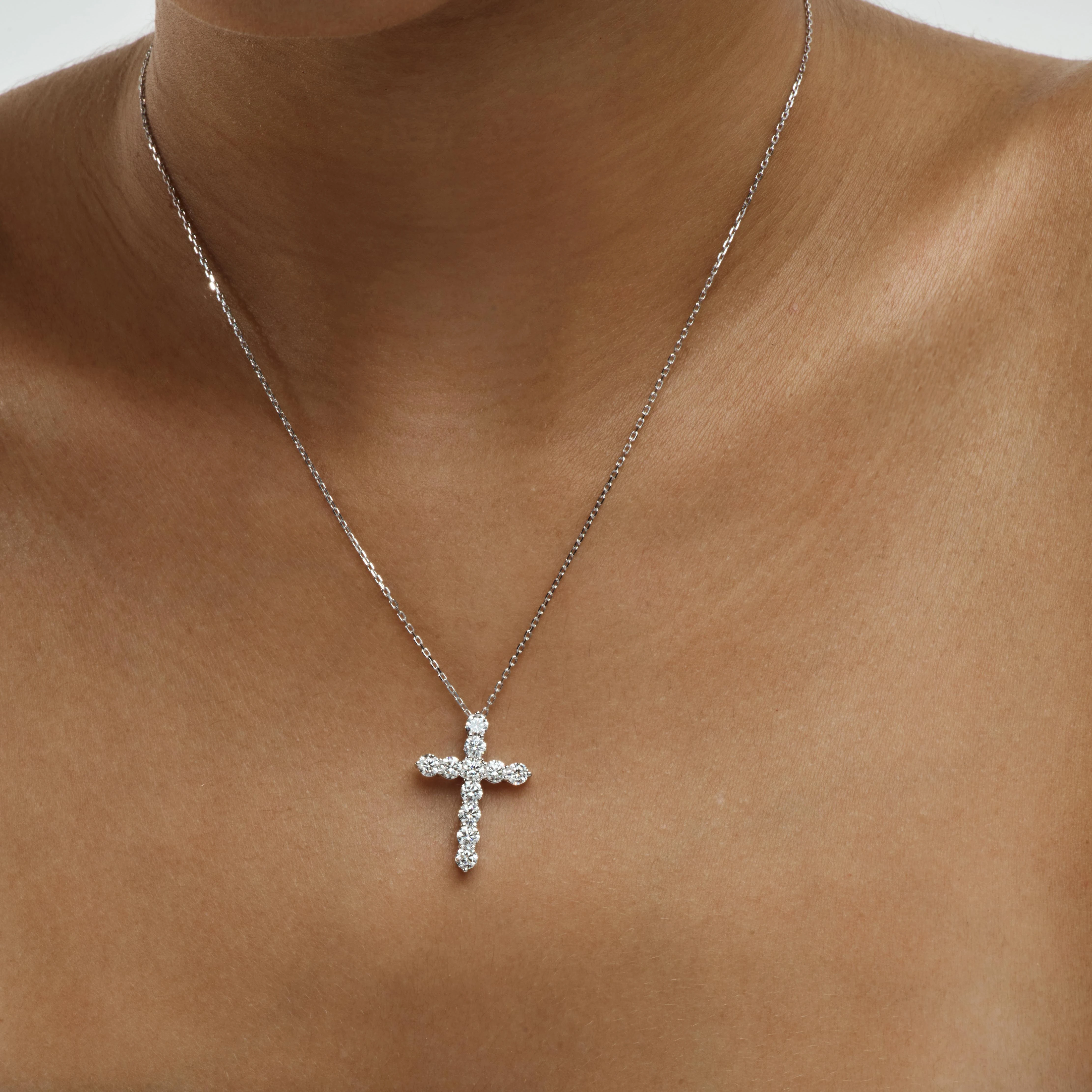 DIAMOND CROSS PENDANT