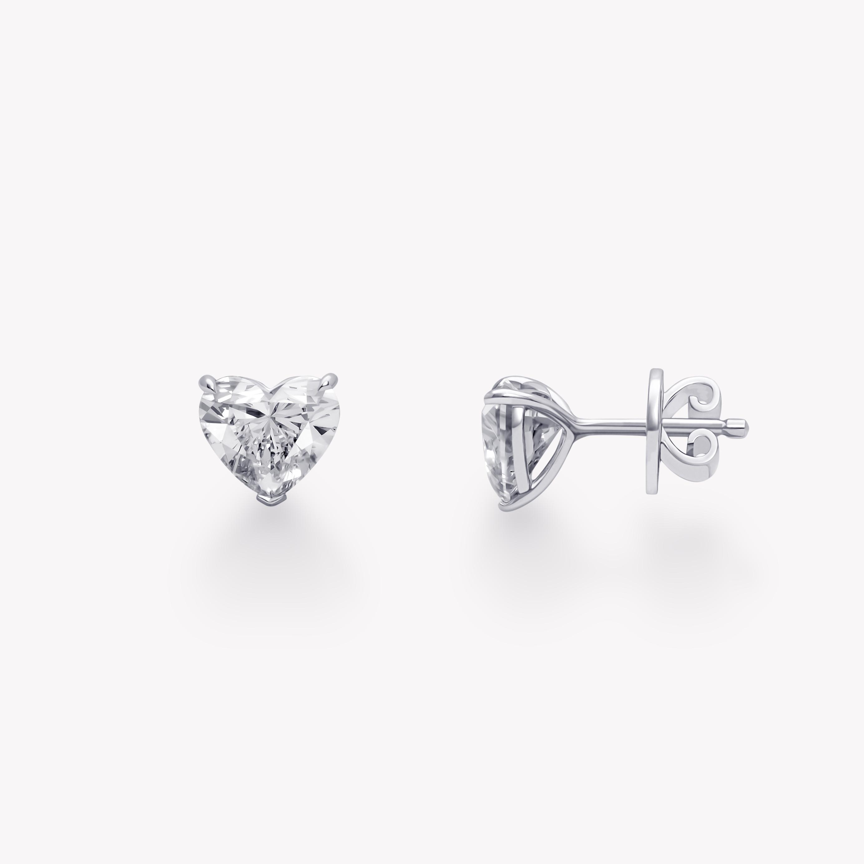 HEART DIAMOND STUD EARRINGS